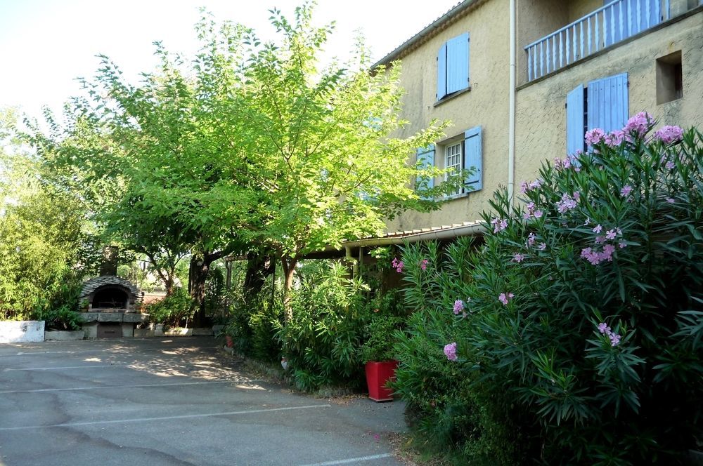 Auberge Lou Caleou Vaison-la-Romaine Exterior foto